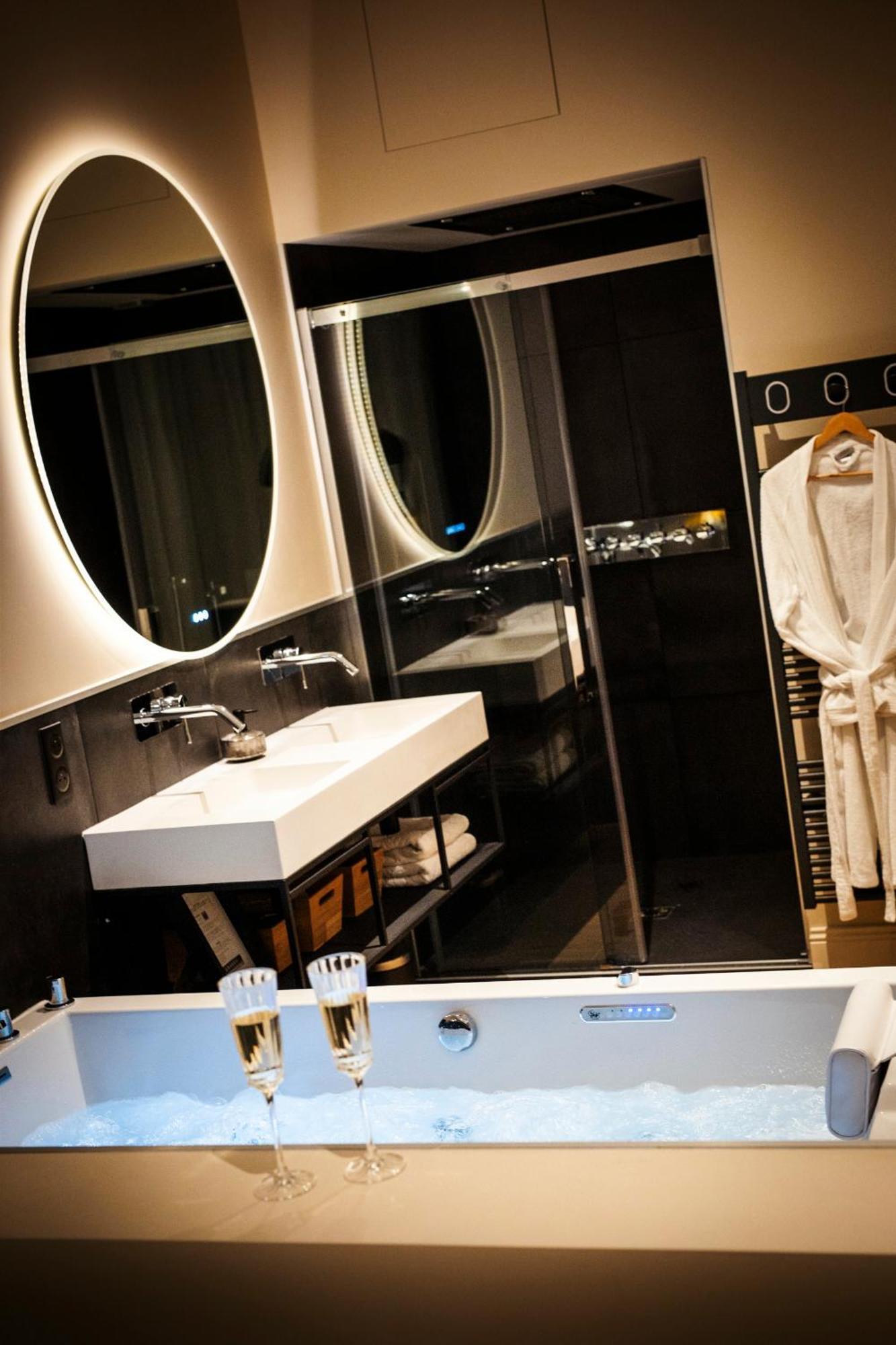Hedone Suite De Luxe Et Spa Privatif Нансі Екстер'єр фото